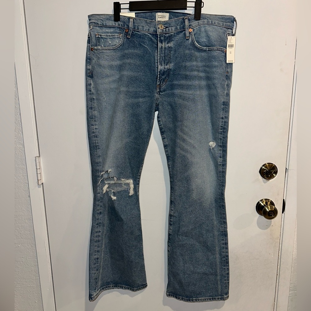 Citizens of Humanity ‘Emannuelle’ Mid-Rise Slim Boot Jeans – NWT – Size 33